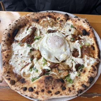Volturno - Bianca - Pizza Near Me - Worcester, Massachusetts