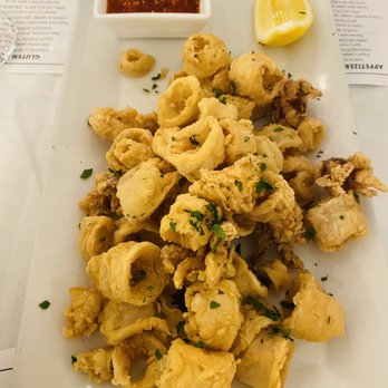 Quattro Pazzi Cafe - Fried Montauk Calamari - Italian Near Me - Fairfield, Connecticut