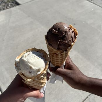 Genuine Ice Cream - Butter pecan and chocolate - Ice Cream & Frozen Yogurt Near Me - Bozeman, Montana Genuine Ice Cream - Butter pecan and chocolate - Ice Cream & Frozen Yogurt Near Me - Bozeman, Montana