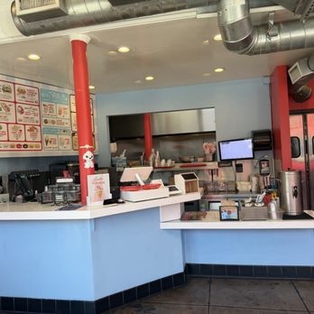 Monty's Good Burger - Front register/ordering area - Burgers Near Me - Los Angeles, California
