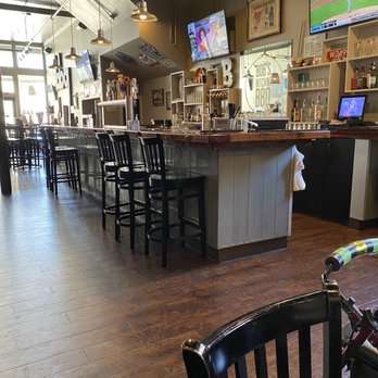 Bob's Bitchin' BBQ - Bar - Barbeque Near Me - Dodgeville, Wisconsin