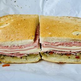 Muffuletta Sandwich Muffuletta Sandwich