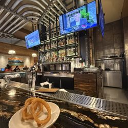Market 253 Seafood House & Raw Bar