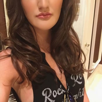 Nue Studio - From Miami to Vegas 12 hours later my hair is still wavy. Amazing - Hair Salons Near Me - Miami, Florida