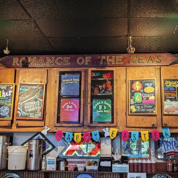 Crown and Anchor Pub - Interior - Pubs Near Me - Austin, Texas Crown and Anchor Pub - Interior - Pubs Near Me - Austin, Texas
