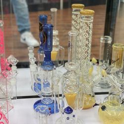 P & G Tobacco - MID SIZE BONGS