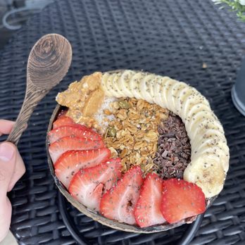 The Hideout Café by Team Vinchay - Açaí bowl - Coffee & Tea Near Me - Miami, Florida