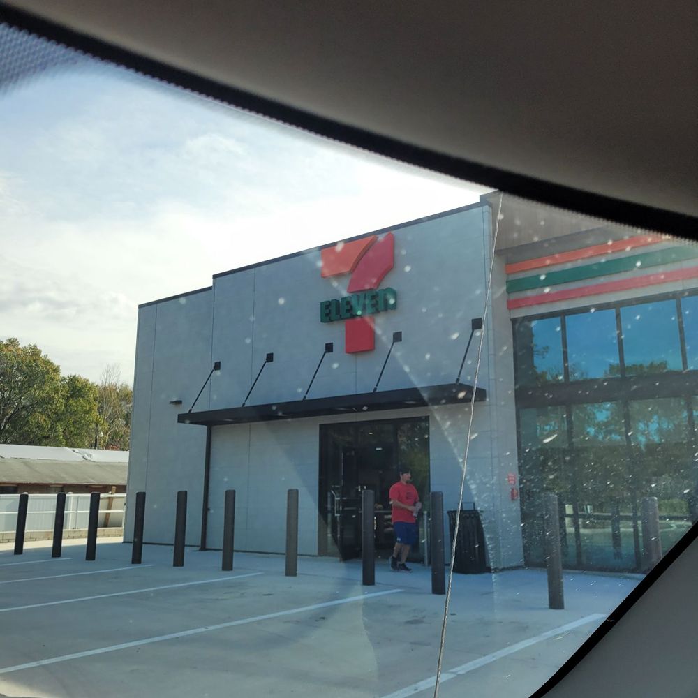 7-Eleven - Front store signage - Gas Stations Near Me - Kissimmee, Florida 7-Eleven - Front store signage - Gas Stations Near Me - Kissimmee, Florida