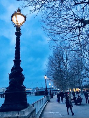 Waterloo Bridge by null