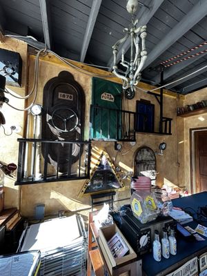 826LA & The Mar Vista Time Travel Mart by null