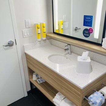Tru by Hilton Goodyear Phoenix West - Bathroom sink - Hotels Near Me - Goodyear, Arizona