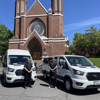 Pacific Parking - Providing Shuttle Services for a Wedding at the beautiful St. Francis in Bend! - Valet Services Near Me Pacific Parking - Providing Shuttle Services for a Wedding at the beautiful St. Francis in Bend! - Valet Services Near Me