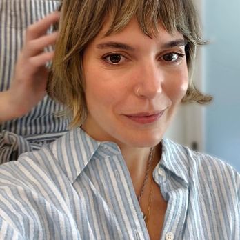 Pretty Up Salon - French bob by hair stylist Genai - Hair Stylists Near Me - San Fernando Valley, California Pretty Up Salon - French bob by hair stylist Genai - Hair Stylists Near Me - San Fernando Valley, California