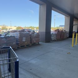 Lowe's Home Improvement - Store front
