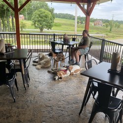 Back 40 BBQ & Bakery - Outdoor dining area