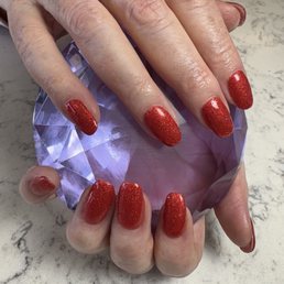 Gel polish and acrylic fill. Gel polish and acrylic fill.