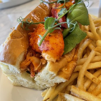 et al. - This is the lobster roll I had. It was delicious!  Arrived early, but till needed to wait 10 more mins. - Breakfast & Brunch Near Me - Honolulu, Hawaii