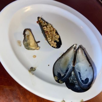 Chickie's & Pete's - Turtle tank mussels - Sports Bars Near Me - Philadelphia, Pennsylvania Chickie's & Pete's - Turtle tank mussels - Sports Bars Near Me - Philadelphia, Pennsylvania