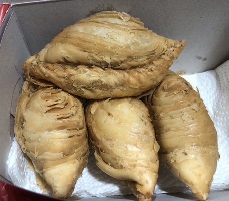 J2 Famous Crispy Curry Puff by null