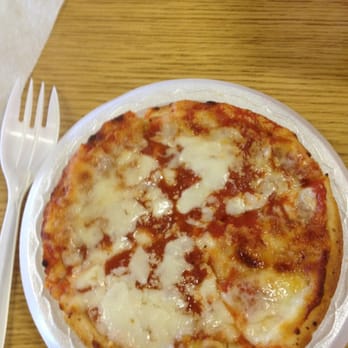 Dazzos Chicago Style Eatery - Mini pizza - it's a Schwan's pizza - not very good - Hot Dogs Near Me - Wikieup, Arizona