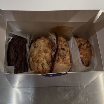 Levain Bakery - Dark Chocolate Chip Cookie, Oatmeal Raisin Cookie, Chocolate Chip Walnut Cookie ,& Chocolate Chip Cookie - Bakeries Near Me - New York, New York Levain Bakery - Dark Chocolate Chip Cookie, Oatmeal Raisin Cookie, Chocolate Chip Walnut Cookie ,& Chocolate Chip Cookie - Bakeries Near Me - New York, New York