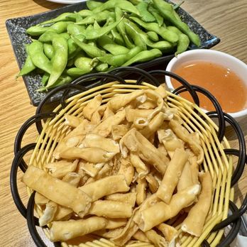 Happy Garden - Edamame and crispy noodles - Chinese Near Me - Williston Park, New York