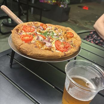 Pizza Luna - chicken garlic pizza - Pizza Near Me - New Orleans, Louisiana Pizza Luna - chicken garlic pizza - Pizza Near Me - New Orleans, Louisiana