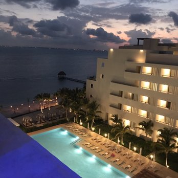 Izla Hotel - Sunset rooftop deck - Hotels Near Me - Isla Mujeres, ROO