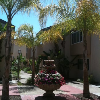 Villa La Jolla - nice landscaping all over - Apartments Near Me - La Jolla, California