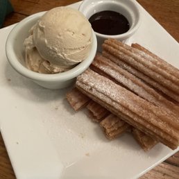 Churros with dulce de Leche ice cream Churros with dulce de Leche ice cream