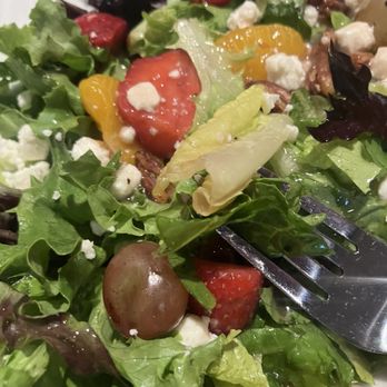 LongHorn Steakhouse - Strawberry & Pecan Salad - Steakhouses Near Me - Clarksville, Tennessee LongHorn Steakhouse - Strawberry & Pecan Salad - Steakhouses Near Me - Clarksville, Tennessee