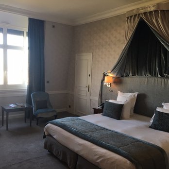 Royal Barrière le Royal - 6th floor room, which overlooks the beach. - Hotels Near Me - Deauville, 14