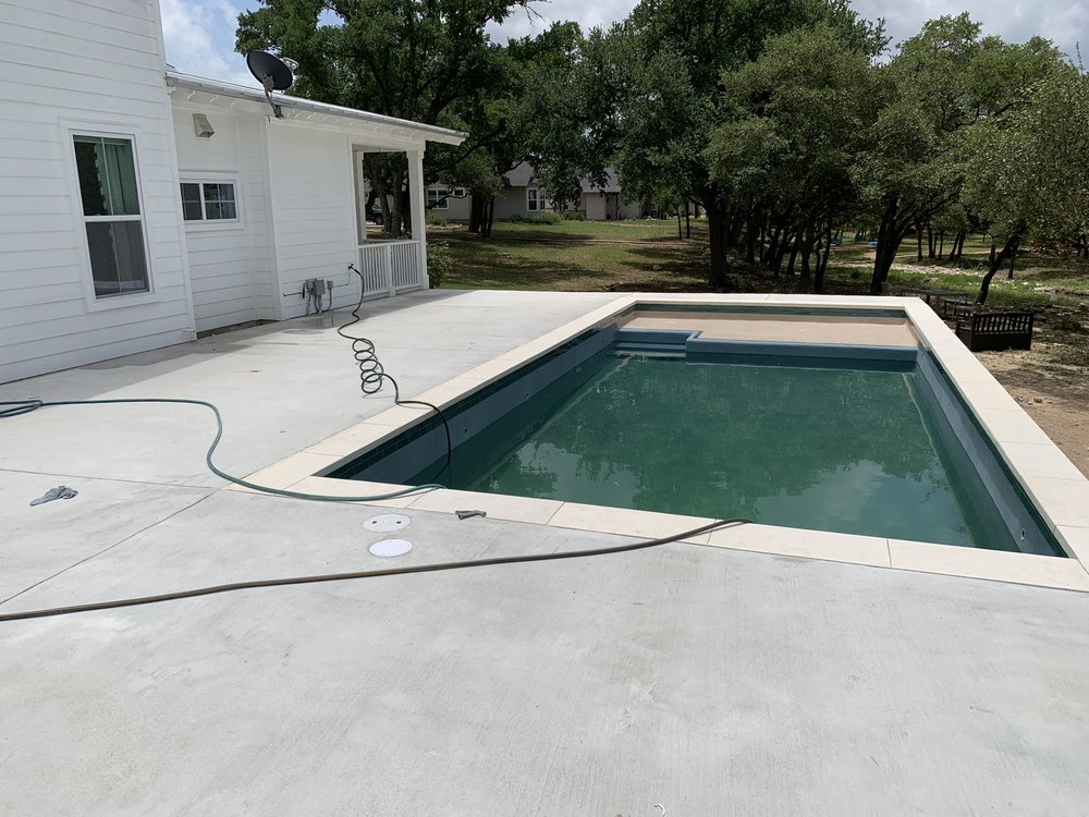 Dreamer Pools Logo
