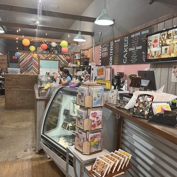 Zalie Cakes - Inside - Cupcakes Near Me - Hollywood, Florida Zalie Cakes - Inside - Cupcakes Near Me - Hollywood, Florida