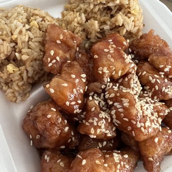 Chef Ming's Kitchen - L30. Sesame Chicken Lunch - Chinese Near Me - Los Angeles, California