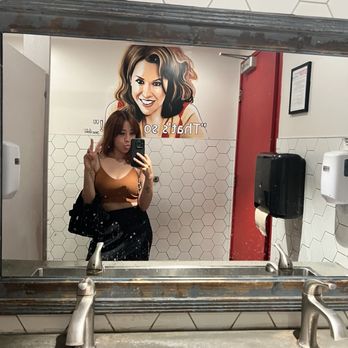 Craft by Smoke & Fire - Pasadena - Girls room selfie! - Barbeque Near Me - Pasadena, California Craft by Smoke & Fire - Pasadena - Girls room selfie! - Barbeque Near Me - Pasadena, California