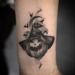 Mudville Tattoo - Tattoo artist linda