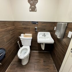 Mi Ranchito - Clean washroom