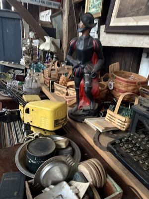 Retherford's Antiquities & Auction Services by null