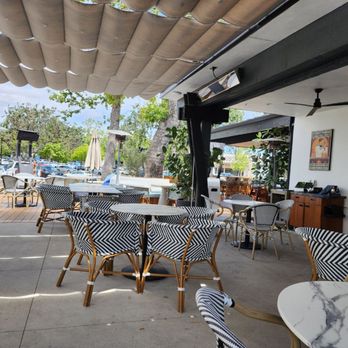Crawford's Social - Lounges Near Me - Westlake Village, California Crawford's Social - Lounges Near Me - Westlake Village, California