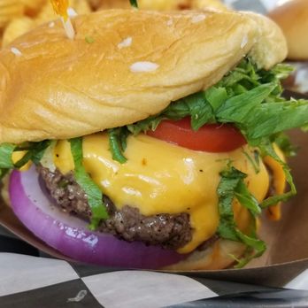 Al's Burger Shack - Classic burger - Burgers Near Me - Chapel Hill, North Carolina