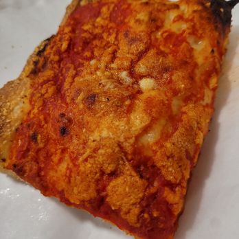 Brooklyn Square Pizza - Pizza Near Me - Seaford, New York