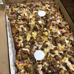 Cajun crust 10 topping xl