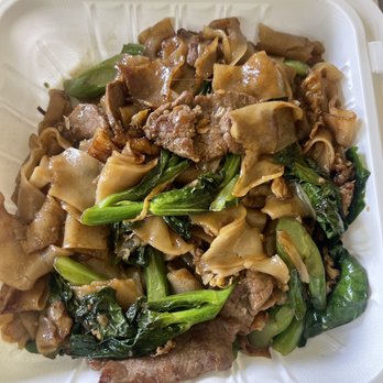Thippawan Thai Restaurant - Pad see ew/ beef - Thai Near Me - Rancho Cucamonga, California Thippawan Thai Restaurant - Pad see ew/ beef - Thai Near Me - Rancho Cucamonga, California
