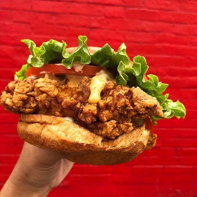 moms chicken and waffles by null