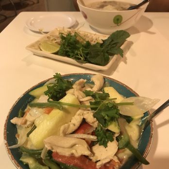Fire Grill Asian Fusion - chicken green curry $9 yummy - Sushi Bars Near Me - Charleston, South Carolina Fire Grill Asian Fusion - chicken green curry $9 yummy - Sushi Bars Near Me - Charleston, South Carolina