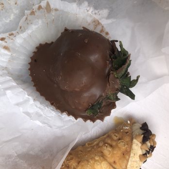 Bova's Bakery - Bakeries Near Me - Boston, Massachusetts