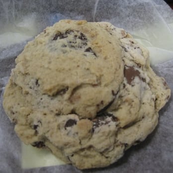 Dessert Delivery NYC - Chocolate Chip Supreme - Desserts Near Me Dessert Delivery NYC - Chocolate Chip Supreme - Desserts Near Me