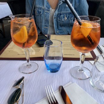 Le Leman - Aperol Spritz (13 CHF) - Seafood Near Me - Nyon, VD