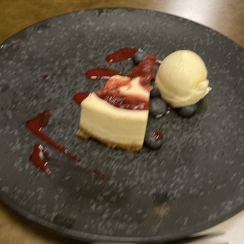 Hilton Birmingham Metropole - Cheesecake - Hotels Near Me - Birmingham, XWM